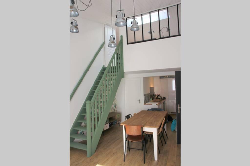 Superbe Duplex De 70M2 Avec 2 Chambres En Hyper Centre Au Calme Sur Cour Classe 3 Etoiles Avec Parking En Option 라로셸 외부 사진